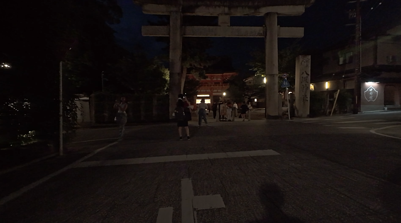 夜の八坂神社